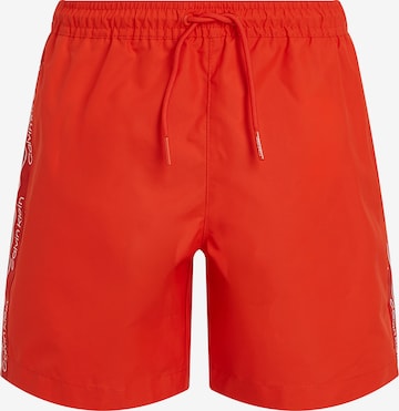 Calvin Klein Swimwear Badeshorts in Rot: Vorderseite