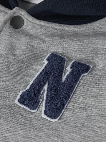 NAME IT - Sudadera con cremallera 'NMMNYREE' en gris