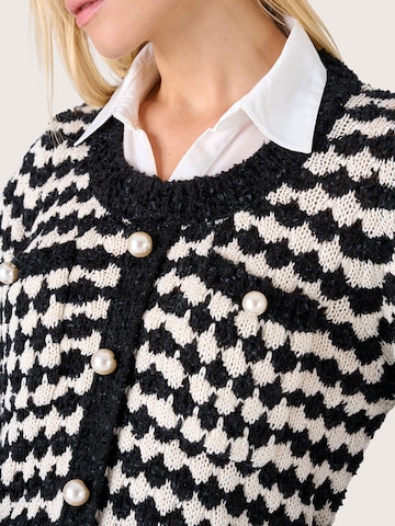 Pullover extra large di Camomilla in nero