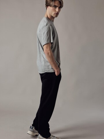 Maglietta 'Girocollo' di OWN Off With Nature in grigio