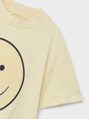 NAME IT - Camiseta 'NILEY' en amarillo