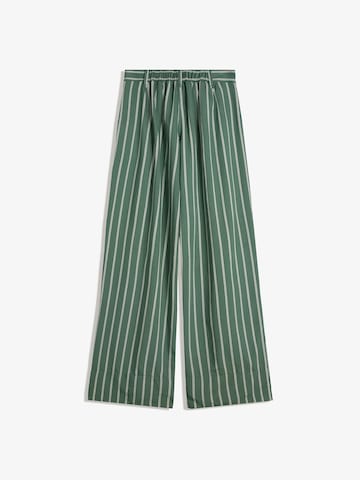 Wide leg Pantaloni cutați de la Bershka pe verde
