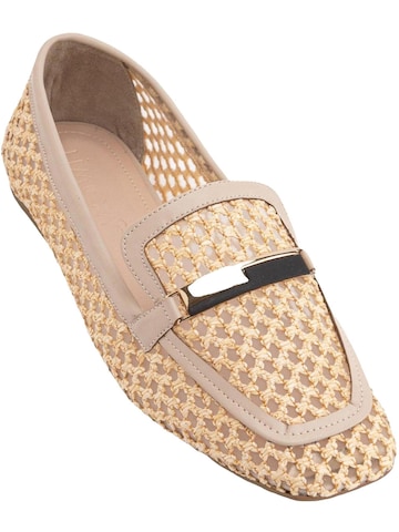 Limoya Classic Flats 'Nika' in Beige: front