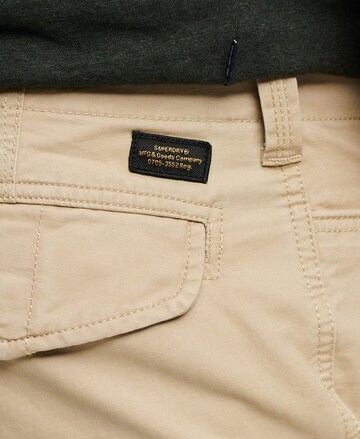 Regular Pantalon cargo Superdry en beige