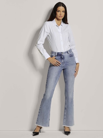 MADELEINE Flared Jeans in Blauw
