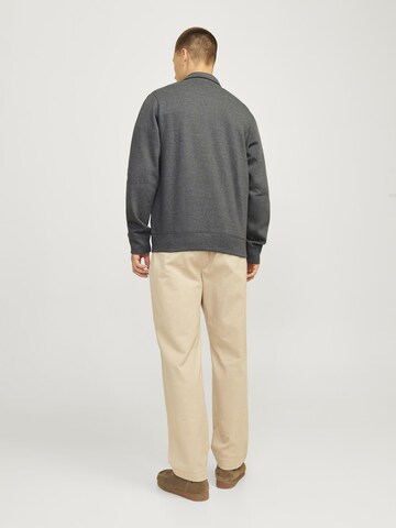 JACK & JONES Sweatjakke i grå