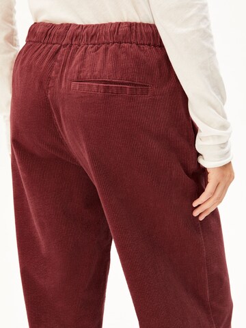 ARMEDANGELS Wide leg Broek 'Jaimilaa' in Rood