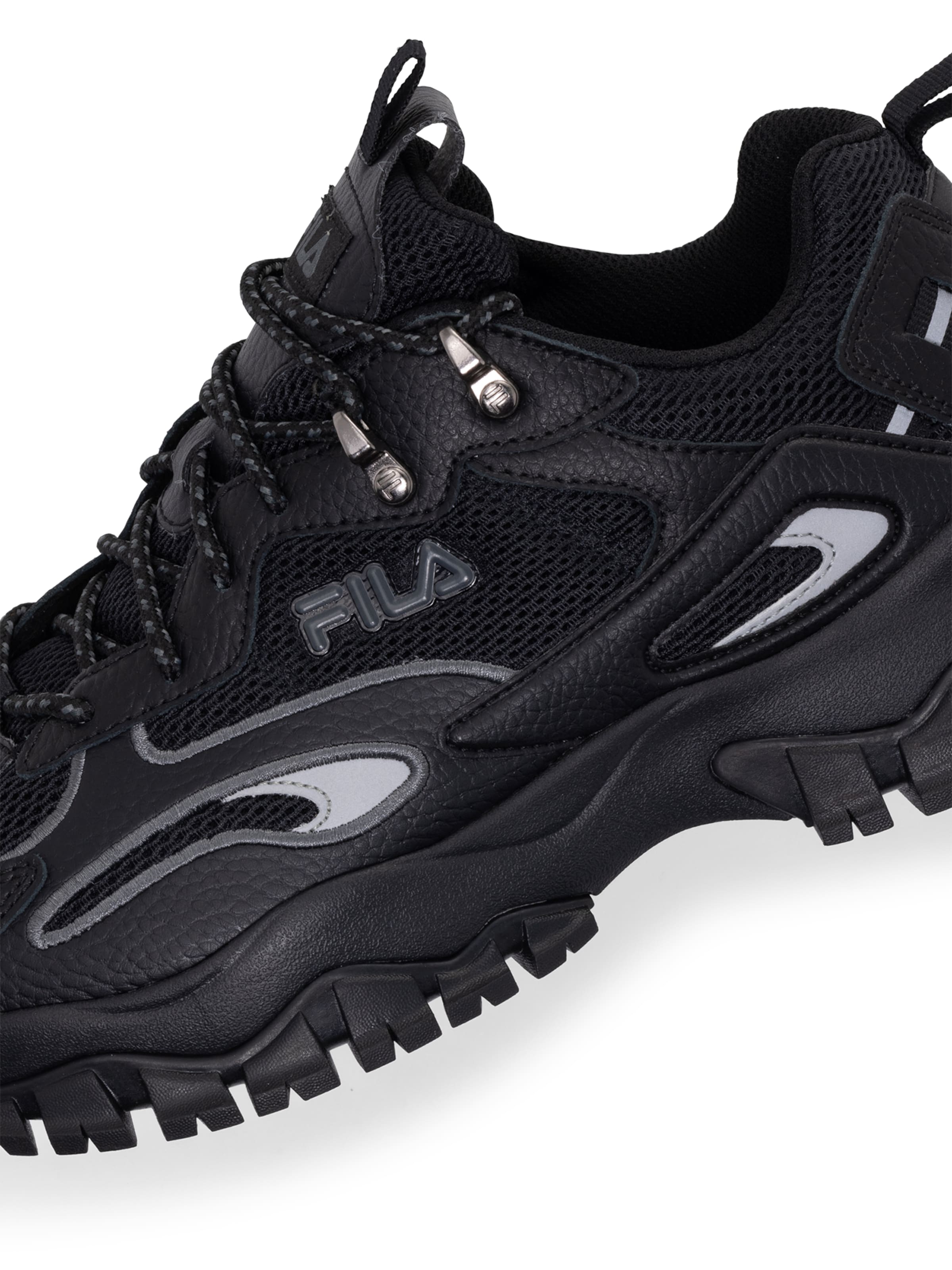 Baskets basses FILA en noir