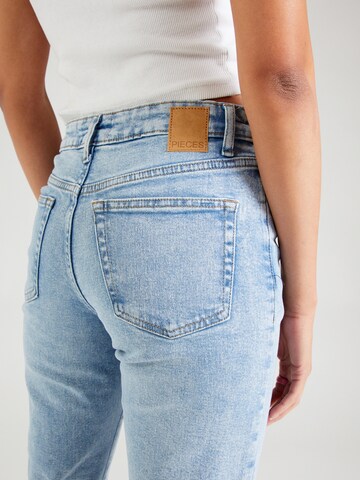 PIECES Regular Jeans 'KELLY' in Blau