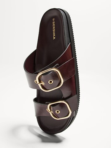 Mule Bershka en rouge