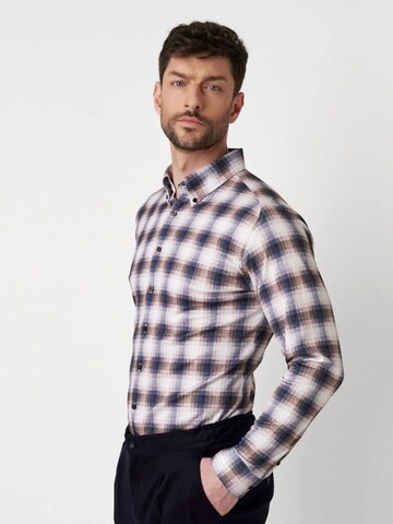 DESOTO Slim fit Overhemd in Beige: voorkant