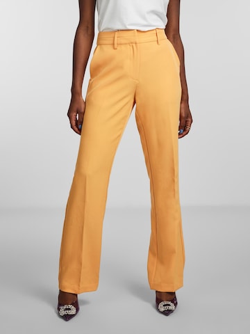 Flared Pantaloni con piega frontale 'BLURIS' di Y.A.S in arancione: frontale