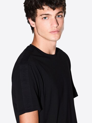 Maglietta di ARMANI EXCHANGE in nero