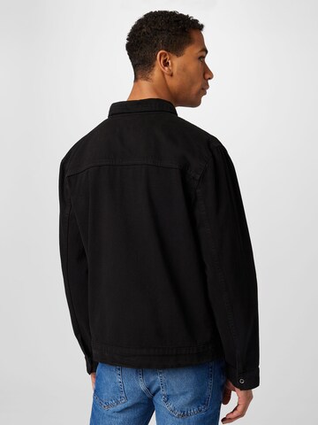Trendyol Prehodna jakna | črna barva