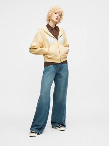 GAP Sweatjakke 'HERITAGE' i gul