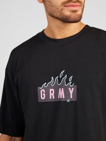 melns Grimey T-Krekls