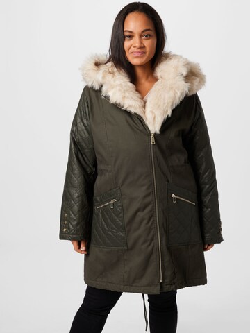 Parka d’hiver River Island Plus en vert : devant