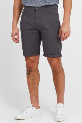 !Solid - Regular Calças chino 'MILLAN' em cinzento: frente