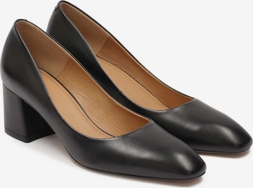 Kazar Pumps in Black: front