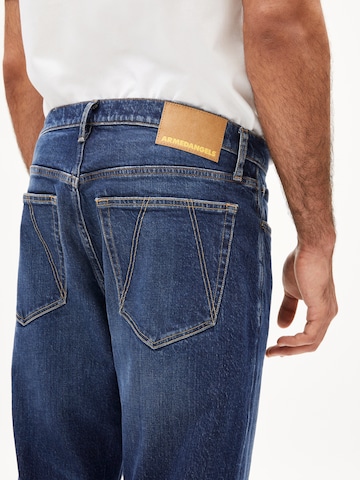 ARMEDANGELS Loosefit Jeans 'Aaustin' in Blau