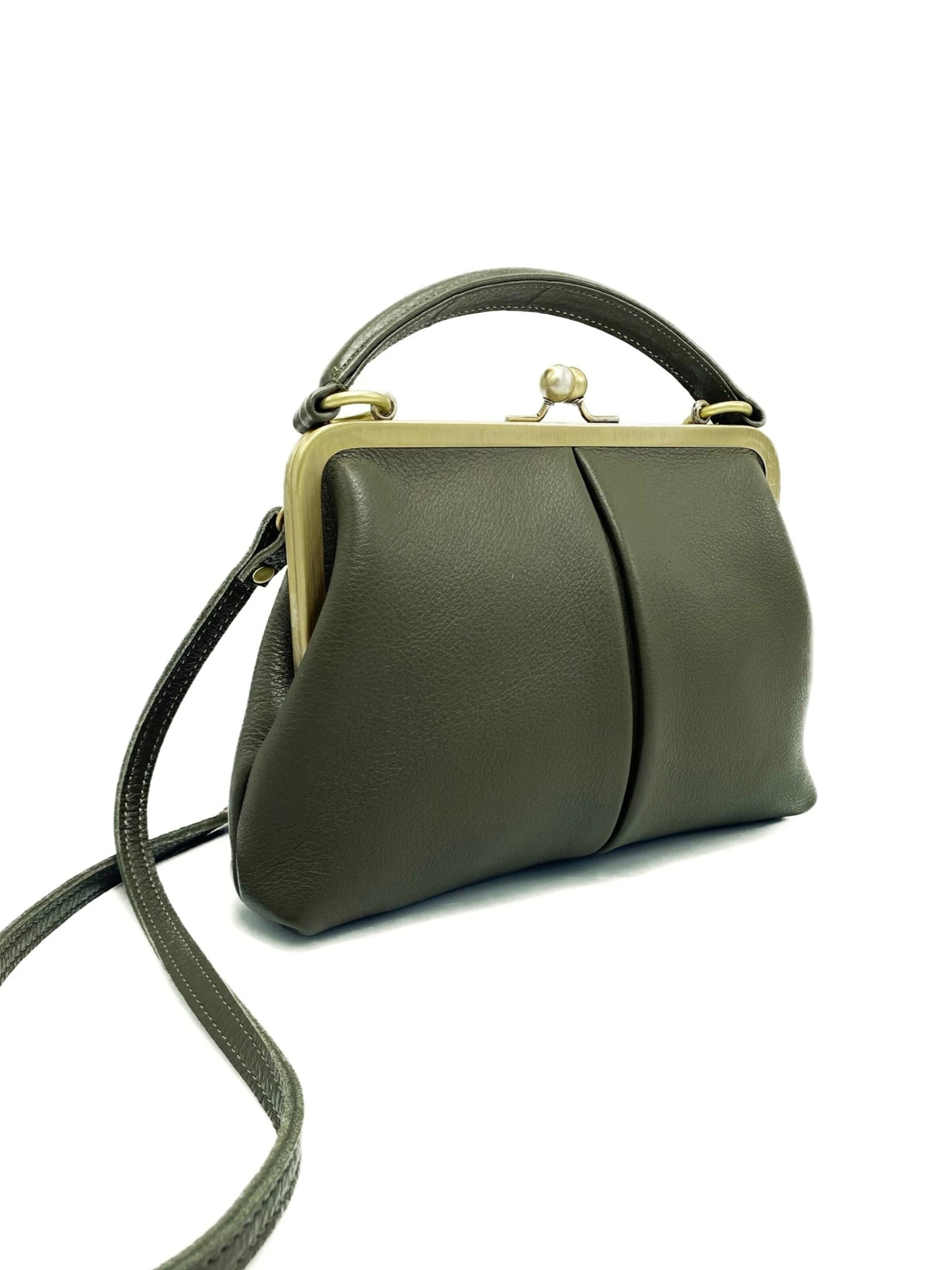 Taschenkinder Handbag 'Kleine Olive – Leder Handtasche & Umhängetasche' in Green
