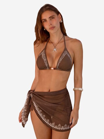 Cupshe Triangel Bikini 'CAA12L5M007JJ' in Braun: Vorderseite