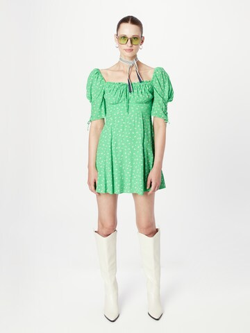 Robe d’été 'Adina' Forever New en vert