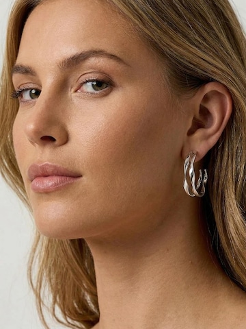 Cala Rose Earrings 'TWISTED WAVE' in Silver: front