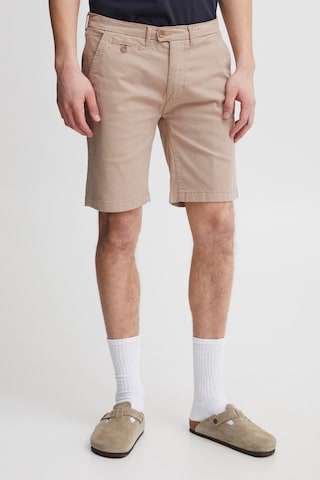 Casual Friday Regular Chino Pants in Beige: front