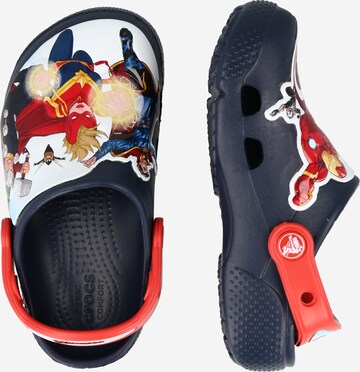 Crocs Nyitott cipők 'Avengers' - kék