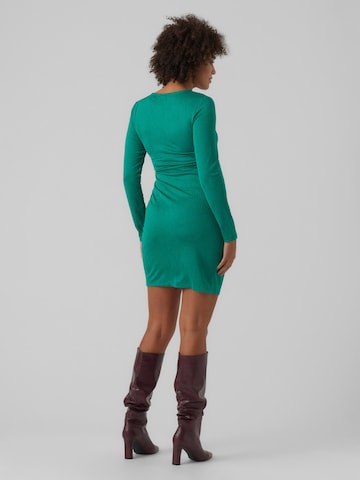 Vero Moda Maternity فستان 'Klio' بلون أخضر