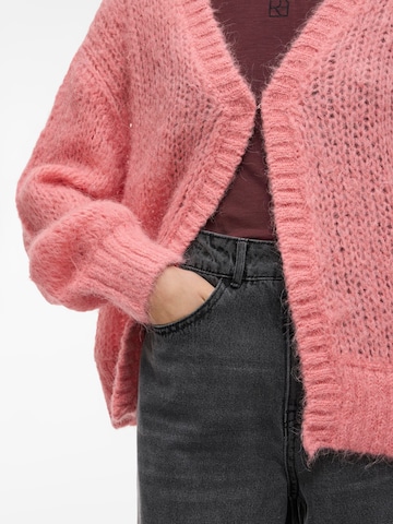 ROUGE EDIT Cardigan i pink