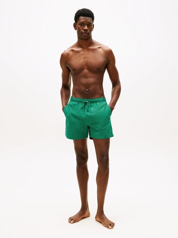 Tommy Hilfiger Underwear Badeshorts 'Essential' in Grün