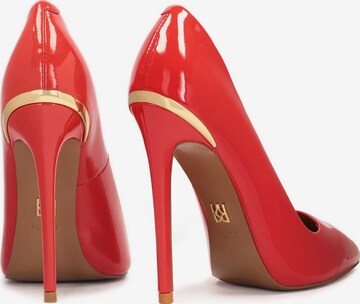 Kazar Pumps in Red