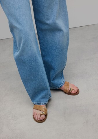 Tongs SACHA en marron