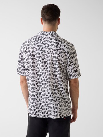 GUESS Regular Fit Hemd in Weiß