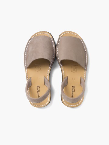 Pisamonas Sandale‌ in Grau