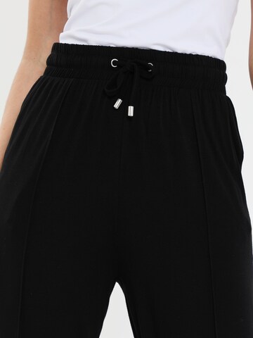 Threadbare Regular Trousers with creases 'Steph' in Black