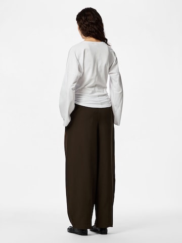 PIECES - Camiseta 'PCAlli' en blanco