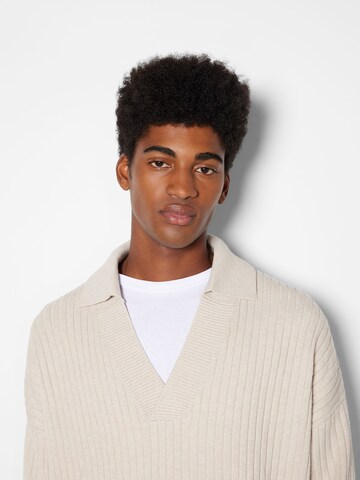 Bershka Pullover in Beige