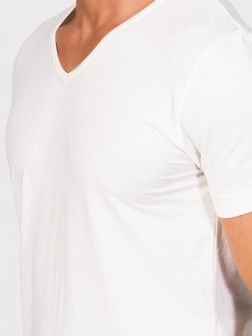zd ZERO DEFECTS Undershirt 'V-Neck T-shirt Soya Yarn' in White