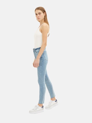 TOM TAILOR DENIM Skinny Farkut 'Janna' värissä sininen