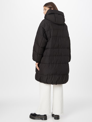 ESPRIT Winter Coat in Black