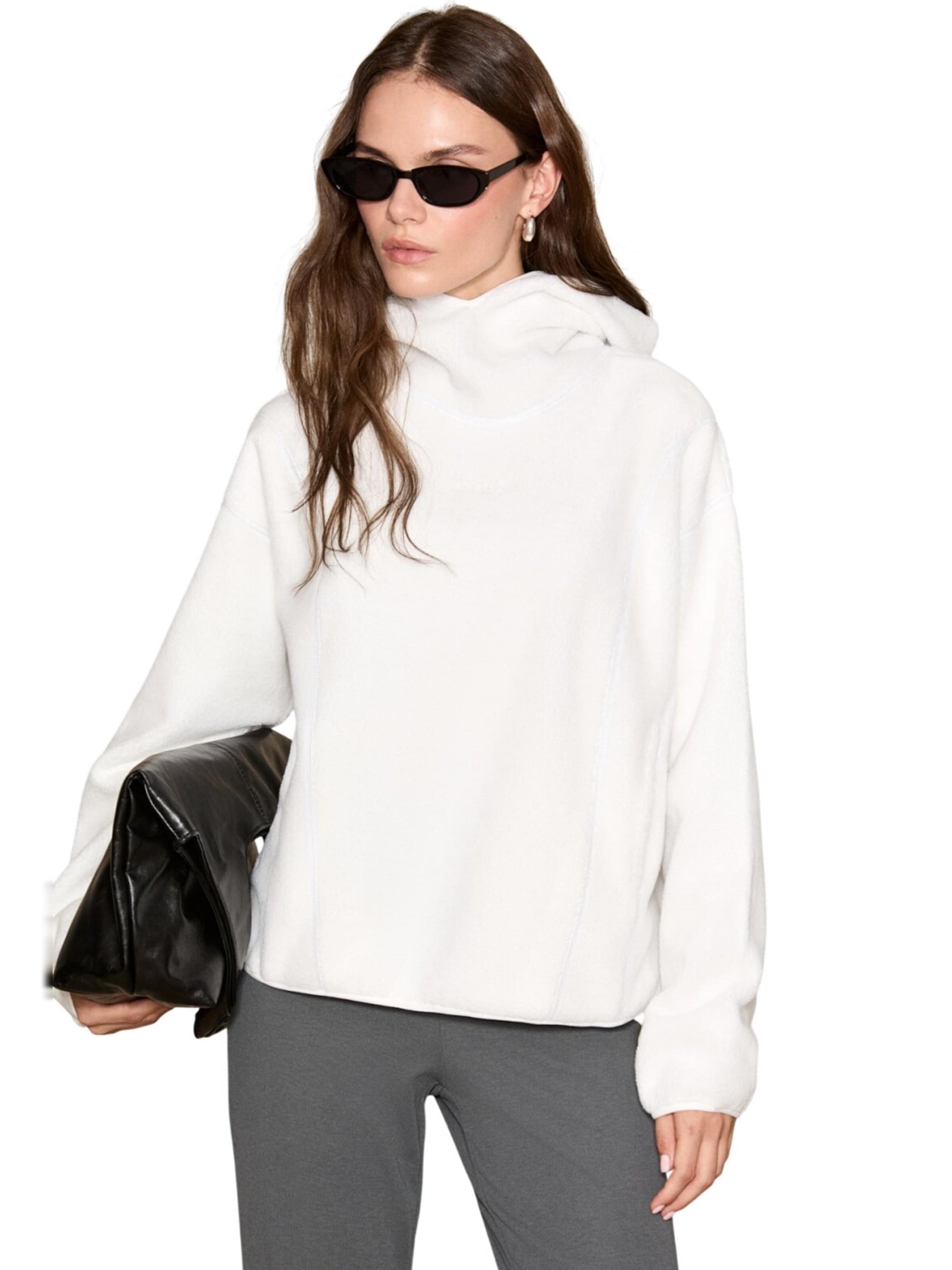 Grimelange Sweater in Beige