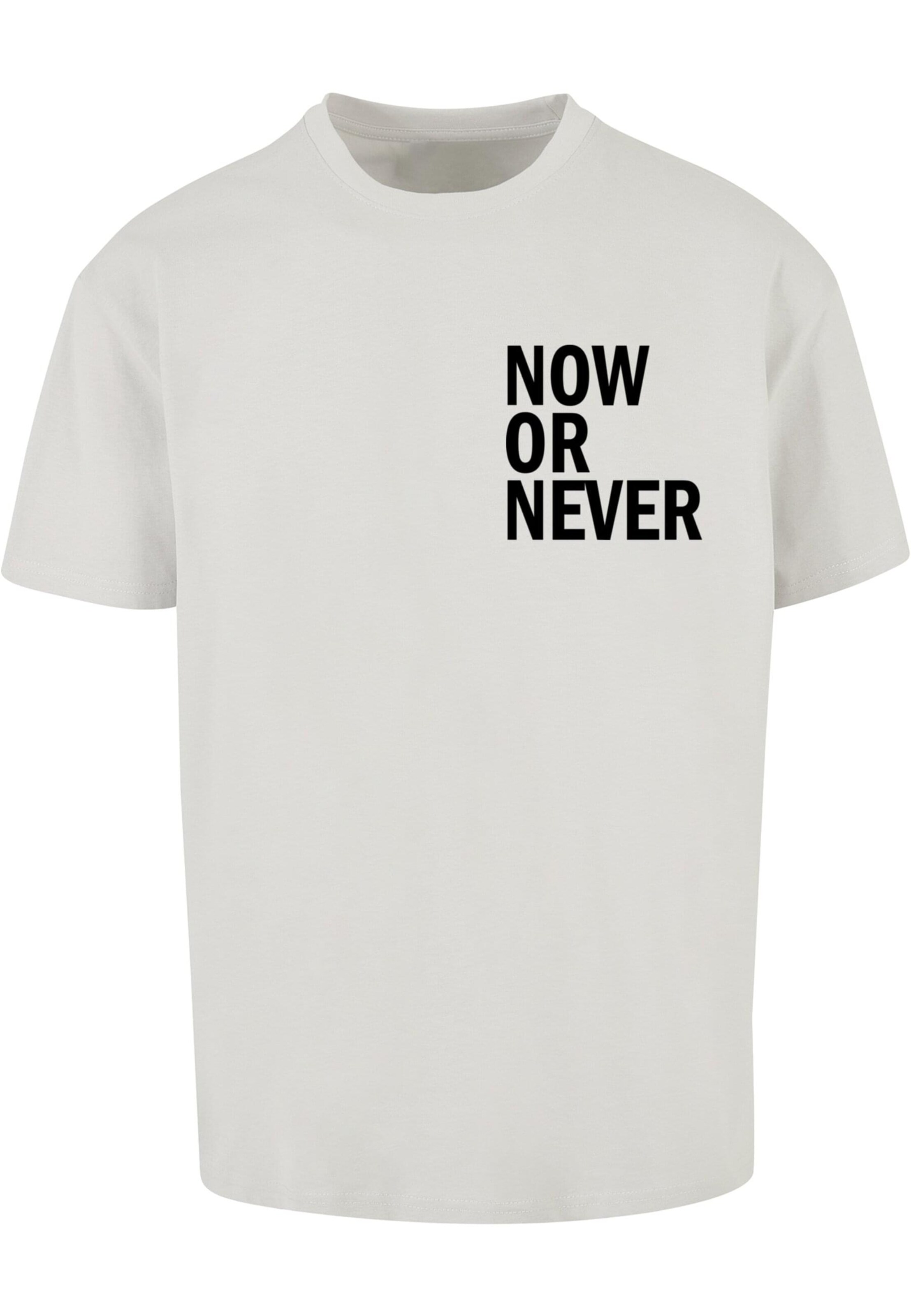 Merchcode Shirt 'Now Or Never' in Grijs: voorkant