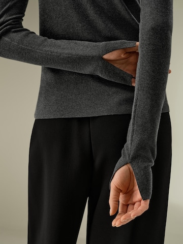 Lilysilk Trui 'Slim Fit Seiden-Kaschmir Pullover' in Grijs
