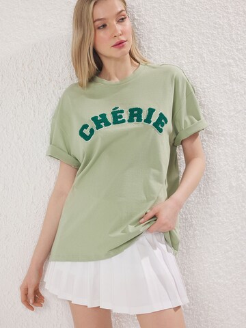 Trendyol Shirt in Green: front
