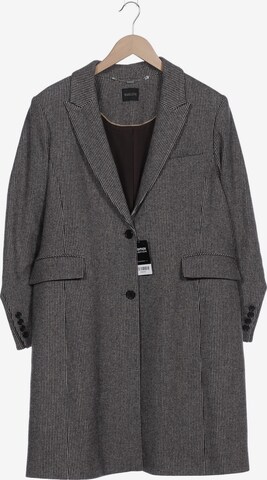 Madeleine Jacket & Coat in XXXL in Grey: front