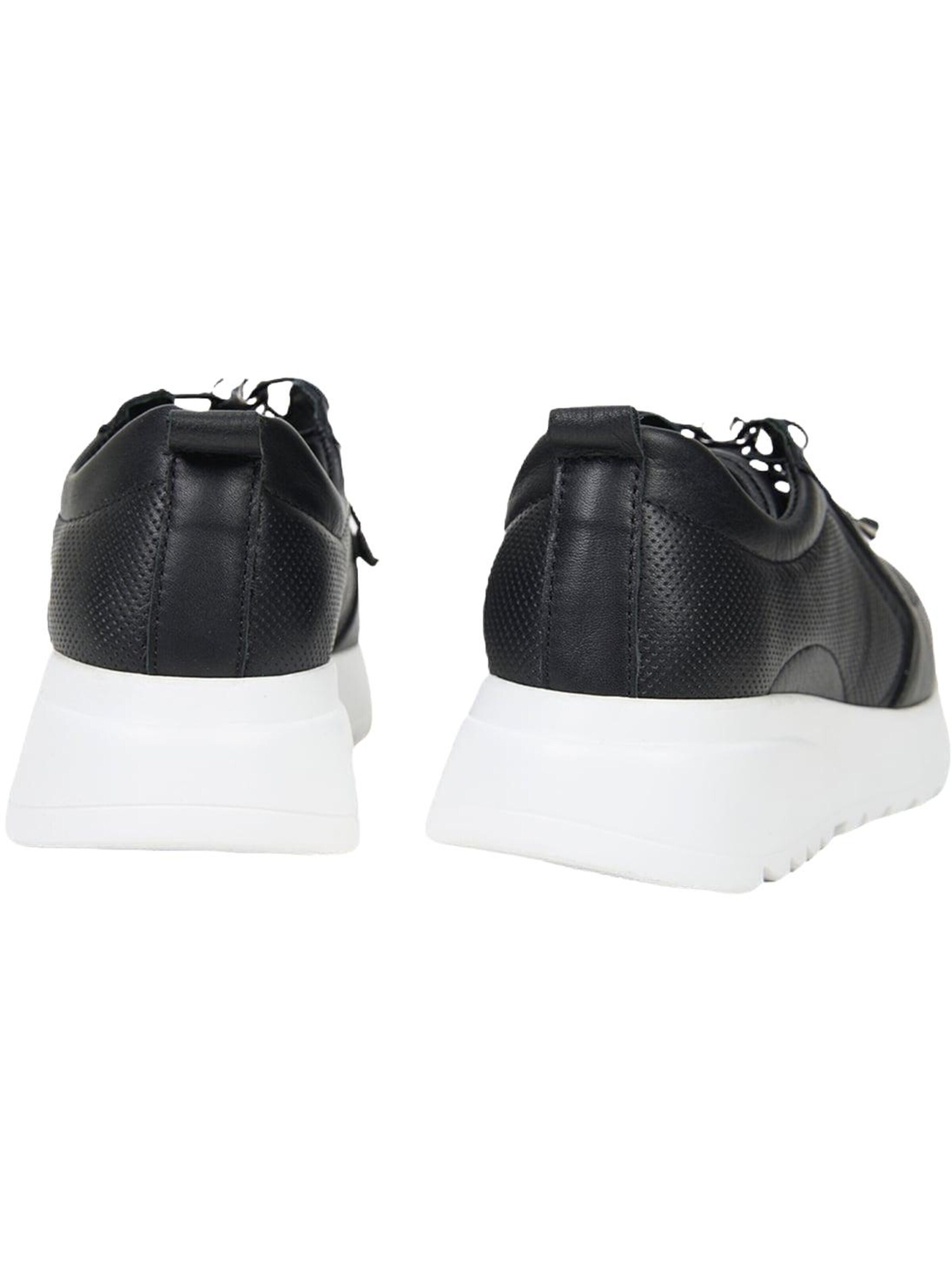 Desa Sneakers 'Trainer' in Black