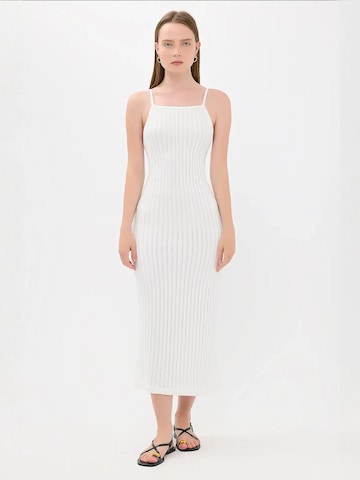 Hiccup Gebreide jurk in Wit: voorkant